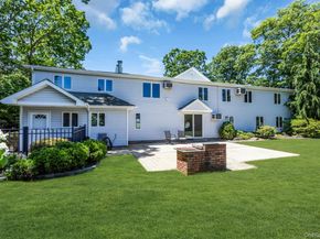 23 Campus Lane, Ronkonkoma NY 11779