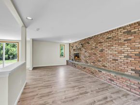23 Campus Lane, Ronkonkoma NY 11779