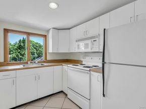 23 Campus Lane, Ronkonkoma NY 11779