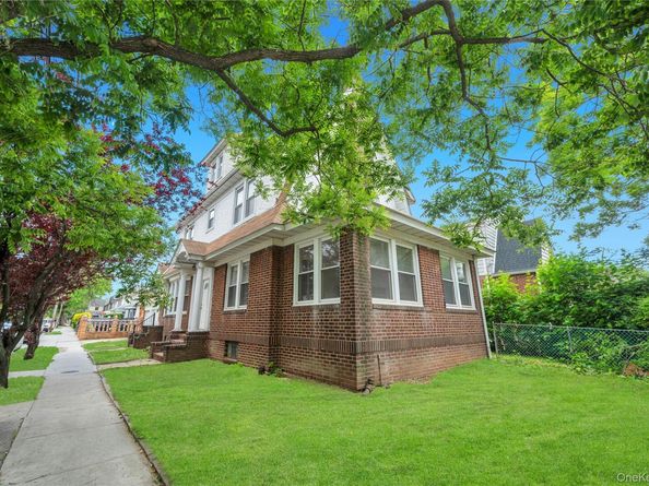 104-04 202nd Street, Saint Albans NY 11412