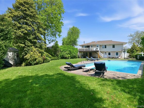 2998 Joyce Lane, Merrick NY 11566
