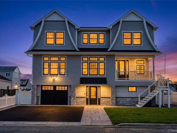 3681 Naomi Street, Seaford NY 11783