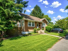 561 Chestnut Street, Lindenhurst NY 11757