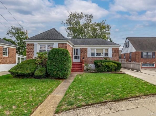 2975 oceanside Road, Oceanside NY 11572