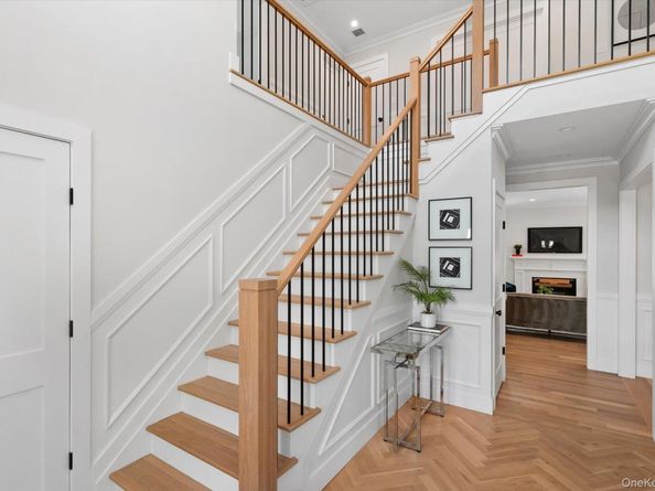 11 Forest Lane, Westbury NY 11590