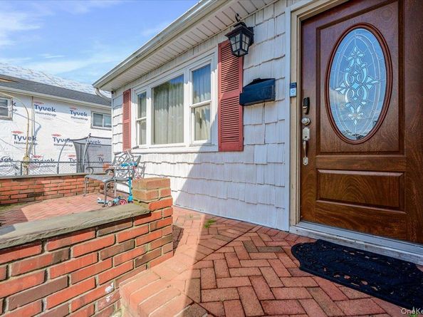 30 Cheshire Road, Inwood NY 11096