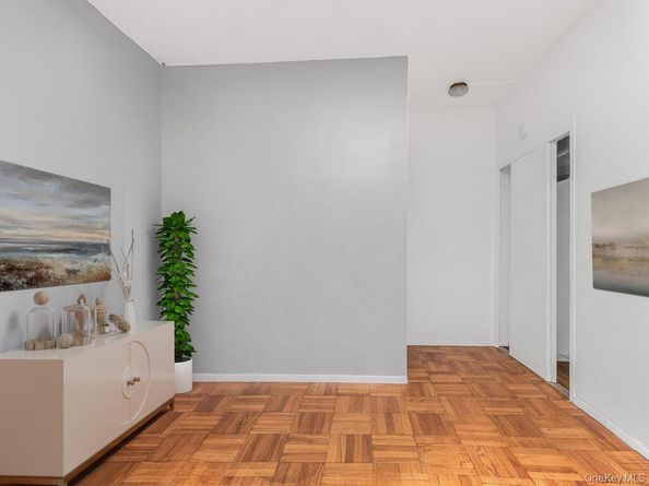 8 Fordham Hill Oval 3D, Bronx NY 10468