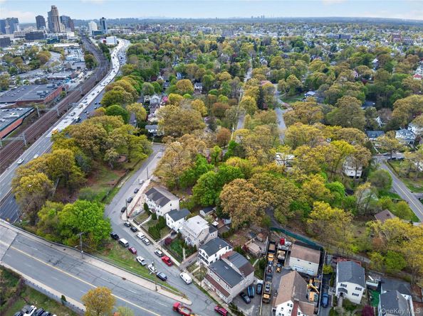 81 Potter Avenue, New Rochelle NY 10801