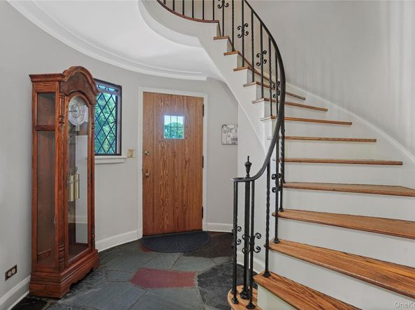 13 Craven Lane, White Plains NY 10605