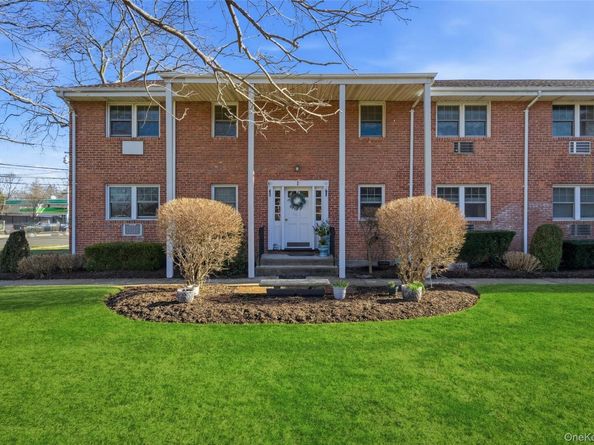 297 Merrick Road D 1, Amityville NY 11701