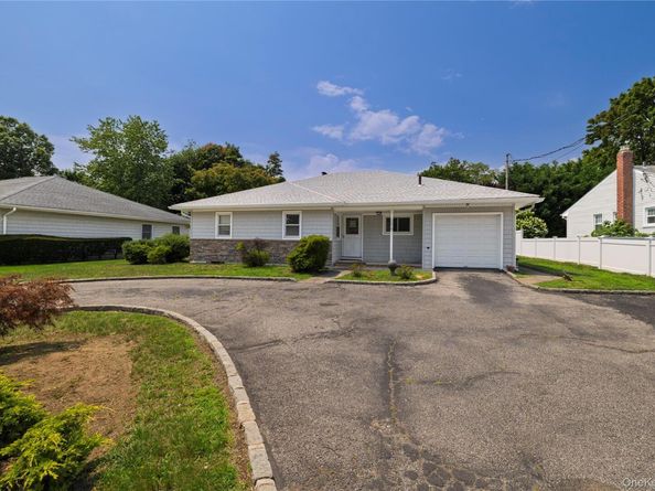 296 N Long Beach Road, Rockville Centre NY 11570