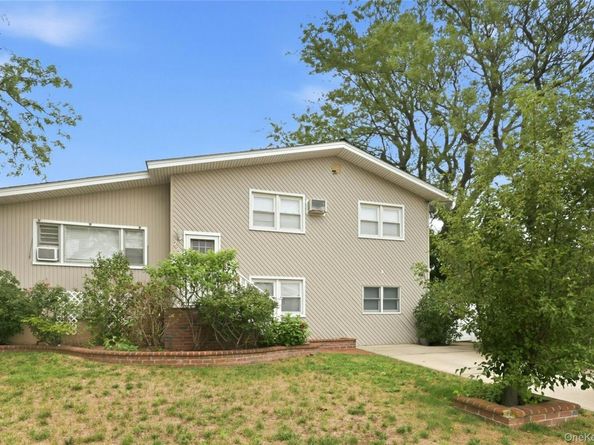228 Island Parkway W, Island Park NY 11558