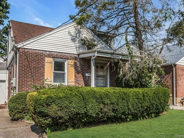 1915 Stewart Avenue, New Hyde Park NY 11040