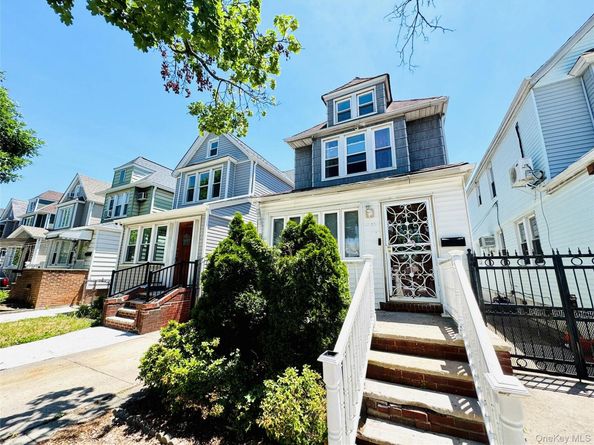 62-20 80th Road, Glendale NY 11385