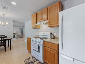 2106 Ponciana LOOP, Austin TX 78744