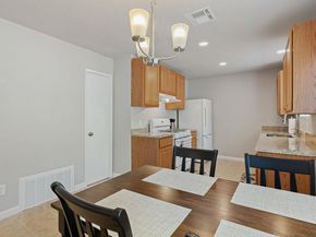 2106 Ponciana LOOP, Austin TX 78744