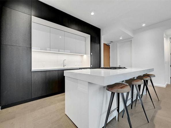 313 W 17th ST 2306, Austin TX 78701