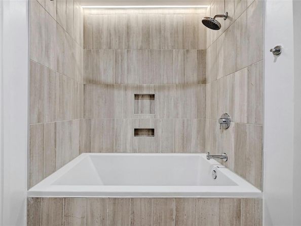 313 W 17th ST 2306, Austin TX 78701