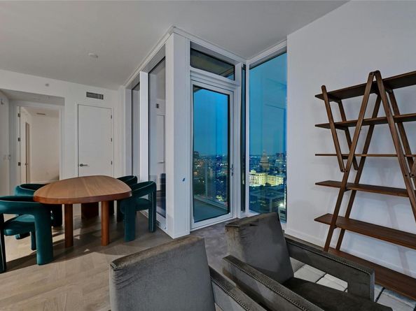 313 W 17th ST 2306, Austin TX 78701