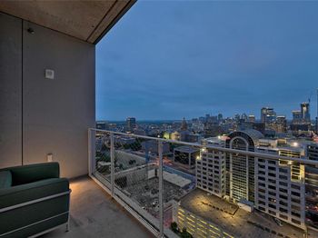 313 W 17th ST