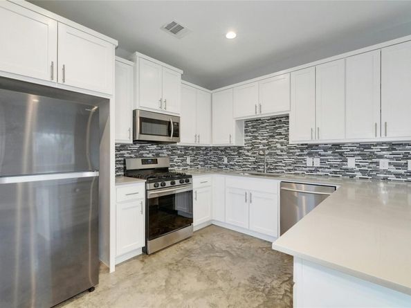 6902 Carver Ave B, Austin TX 78752