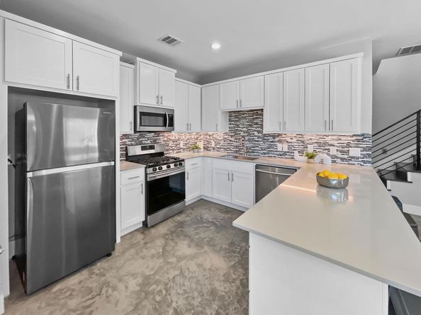 6902 Carver Ave B, Austin TX 78752