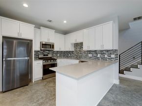 6902 Carver Ave B, Austin TX 78752