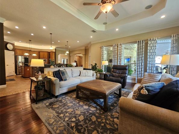 107 W Majestic Oak LN, Georgetown TX 78633