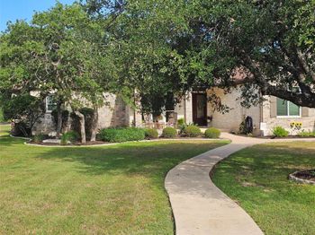 107 W Majestic Oak LN