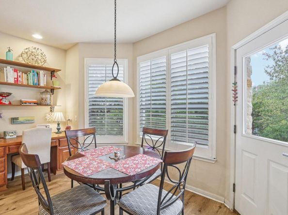 7124 Via Dono DR, Austin TX 78749