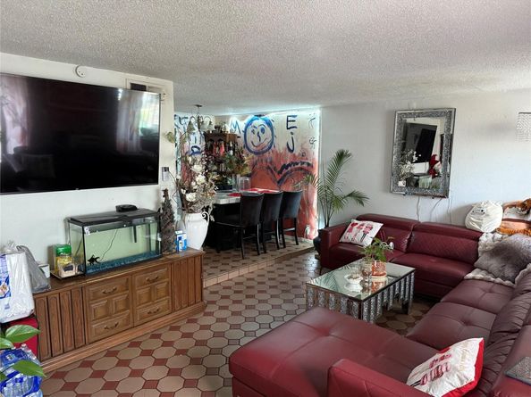 1207 Radcliff DR, Austin TX 78752