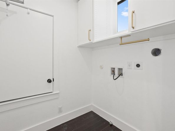 1303 Azie Morton RD 6, Austin TX 78704