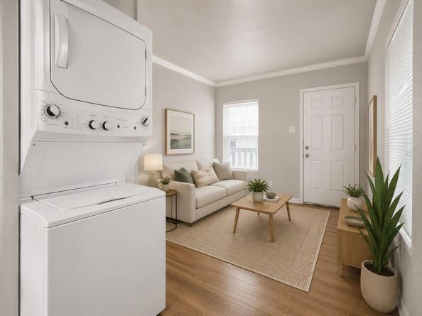 204 E 30th ST 101, Austin TX 78705