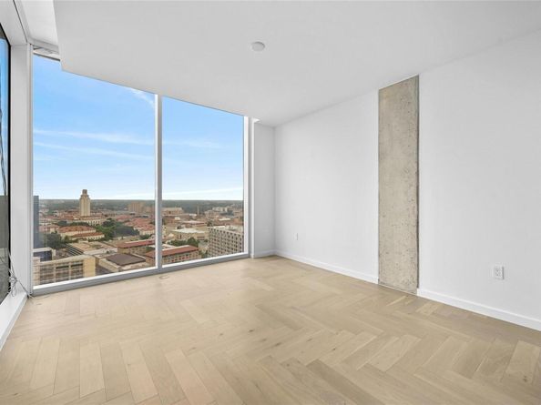 313 W 17th ST 2402, Austin TX 78701
