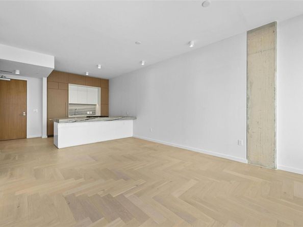 313 W 17th ST 2402, Austin TX 78701