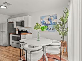 5616 Emerald Forest DR 101, Austin TX 78745
