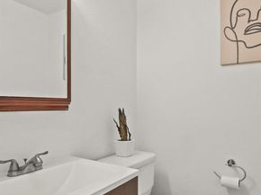 5616 Emerald Forest DR 101, Austin TX 78745