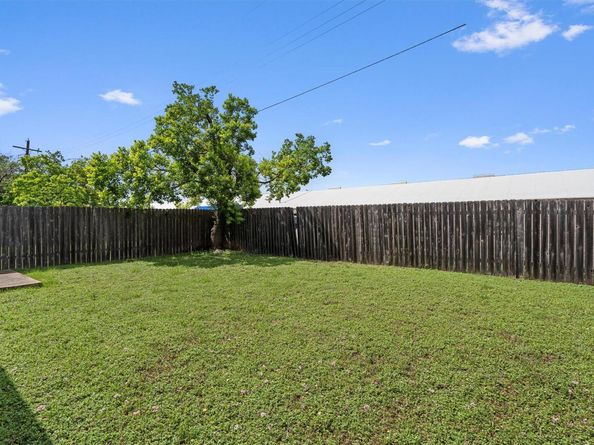 2714 Thrushwood DR, Austin TX 78757