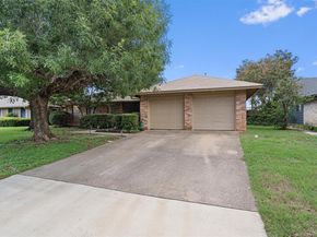 2714 Thrushwood DR, Austin TX 78757