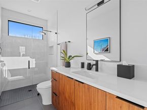 30 Chalmers Ave, Austin TX 78702