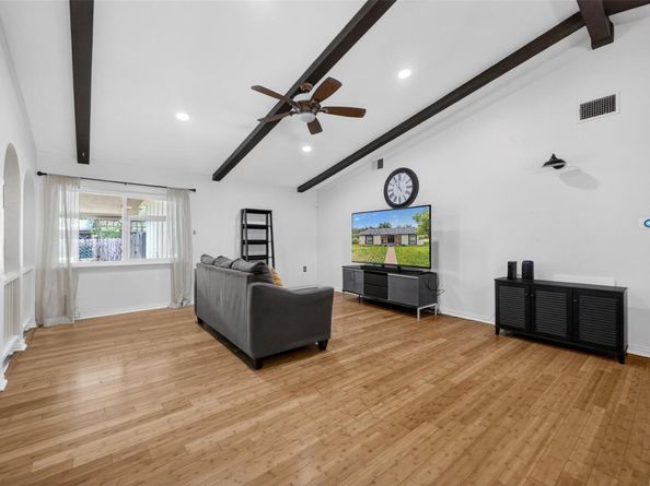 2500 Cockburn DR, Austin TX 78745