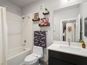 2725 Dulce LN 233, Austin TX 78704