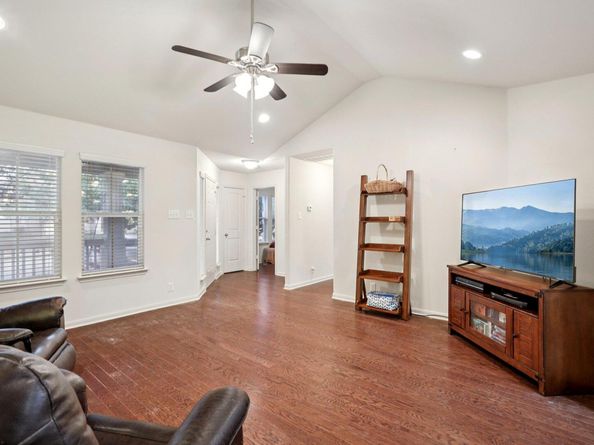 1621 Big Thicket DR, Cedar Park TX 78613