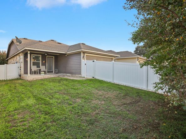 1621 Big Thicket DR, Cedar Park TX 78613