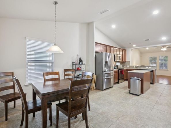 1621 Big Thicket DR, Cedar Park TX 78613