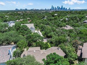 200 Ashworth DR, Austin TX 78746