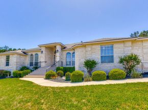 402 Palos Verdes DR, Lakeway TX 78734