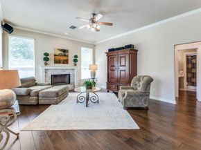 402 Palos Verdes DR, Lakeway TX 78734