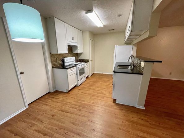 10003 Parliament House RD, Austin TX 78729