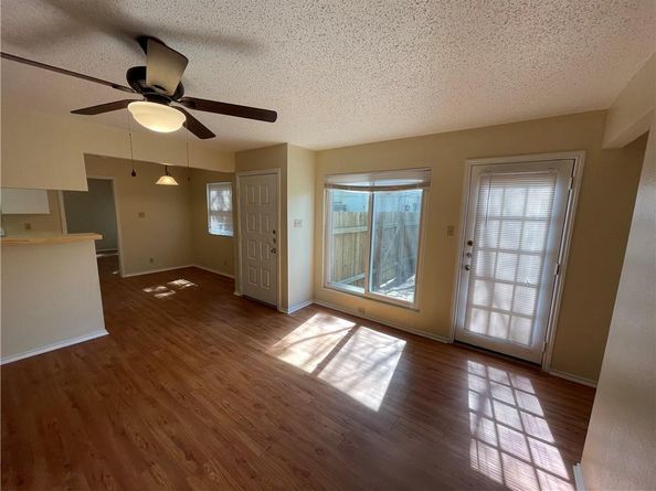 10003 Parliament House RD, Austin TX 78729